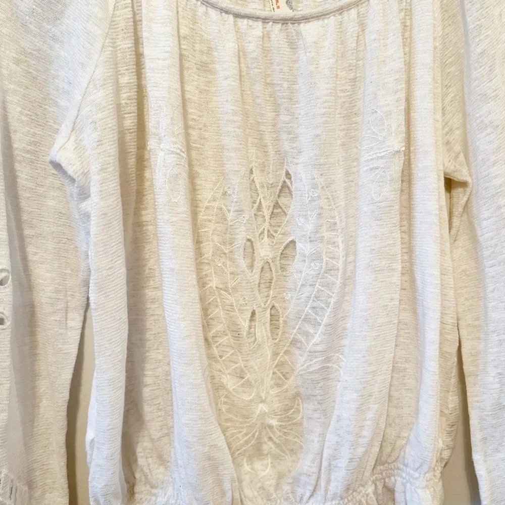Free People Long Sleeve Ivory Cut Out And Embroidered Top Size Medium